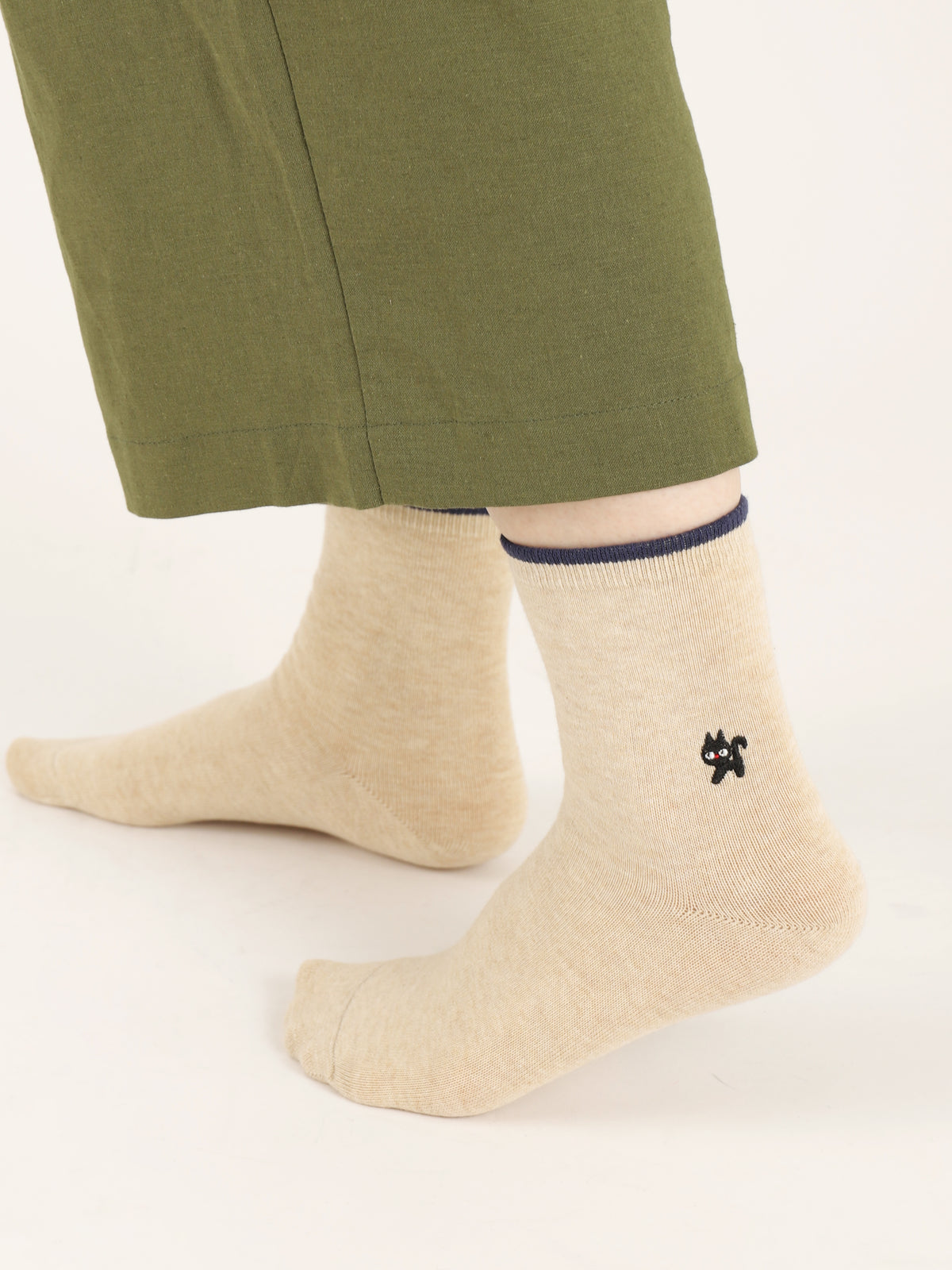 【おおきめサイズ】WEB限定 トップ切替刺繍ソックス 3足セット / 24.5-26.5cm