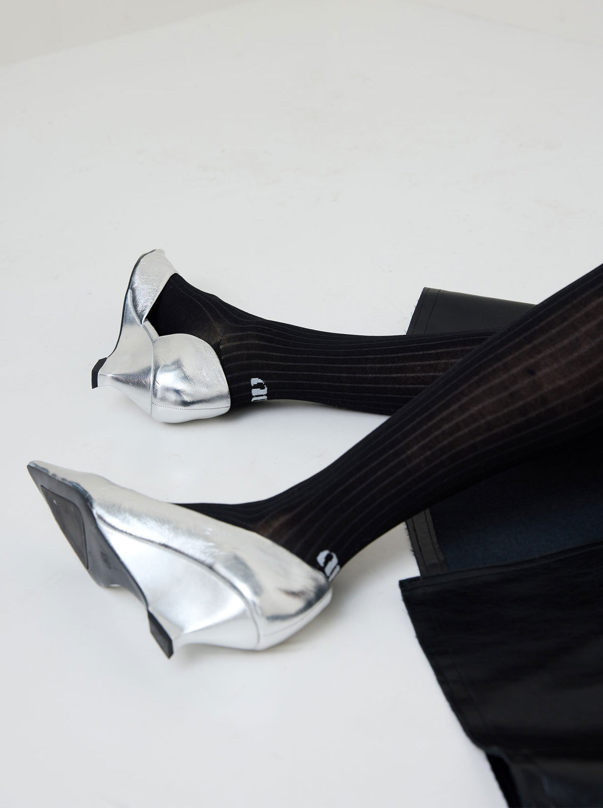 【Ameri×Tabio】HEEL LOGO LONG SOCKS