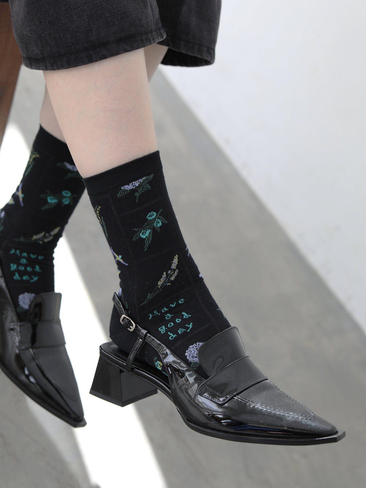 綿麻混メッシュパッチワーク柄ショートソックス - クロ