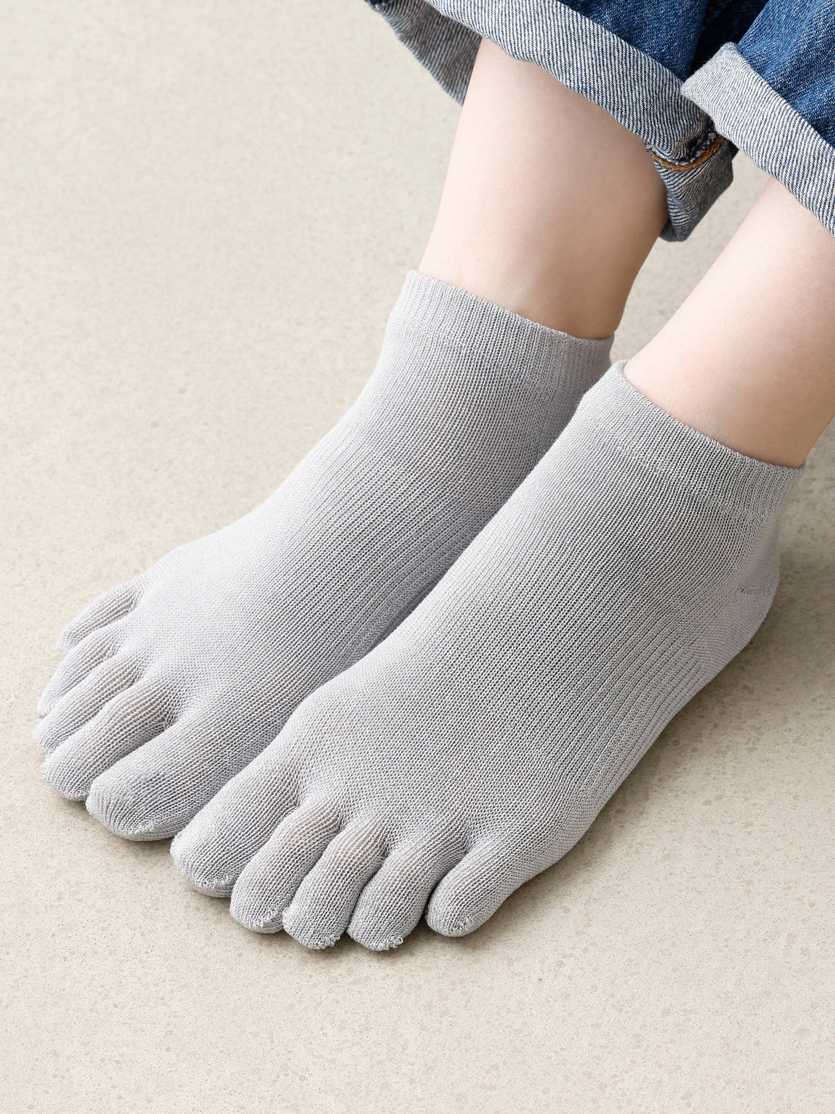 【THREEUP×靴下屋】WEB限定 冷感五本指ソックス・コードレスファンひんやりセット＜グレー＞