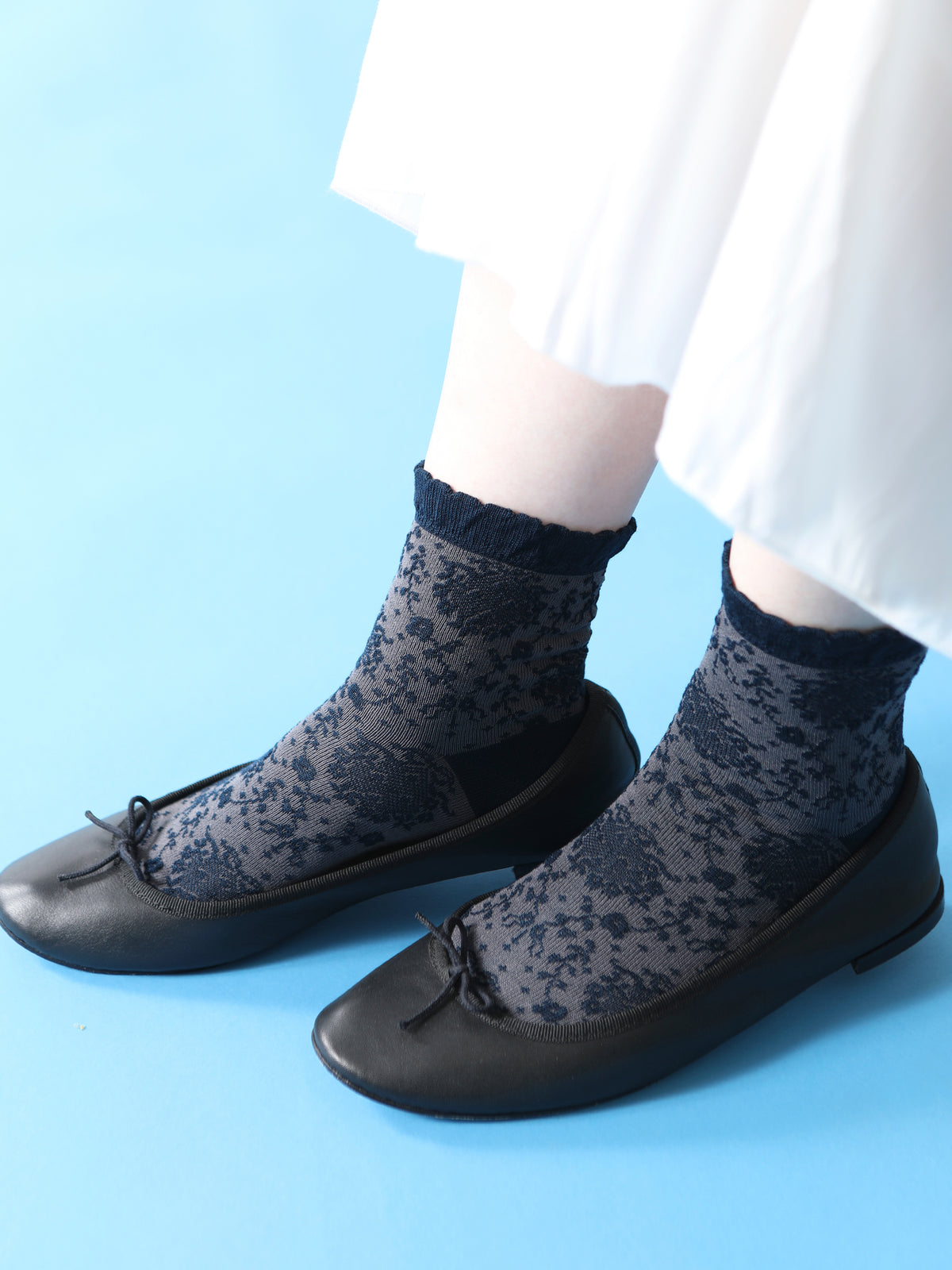 フロート花冠ドットショートソックス - コン