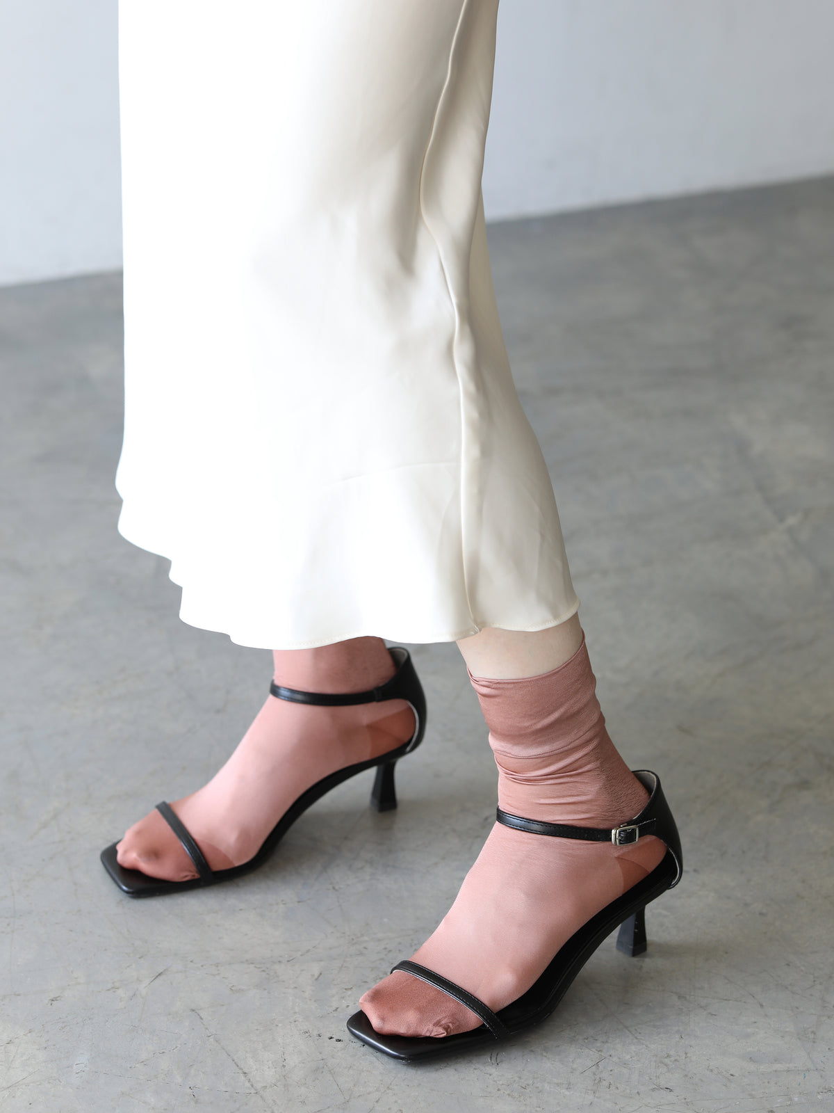 ultra sheer socks ショートソックス - ピンクペシェ