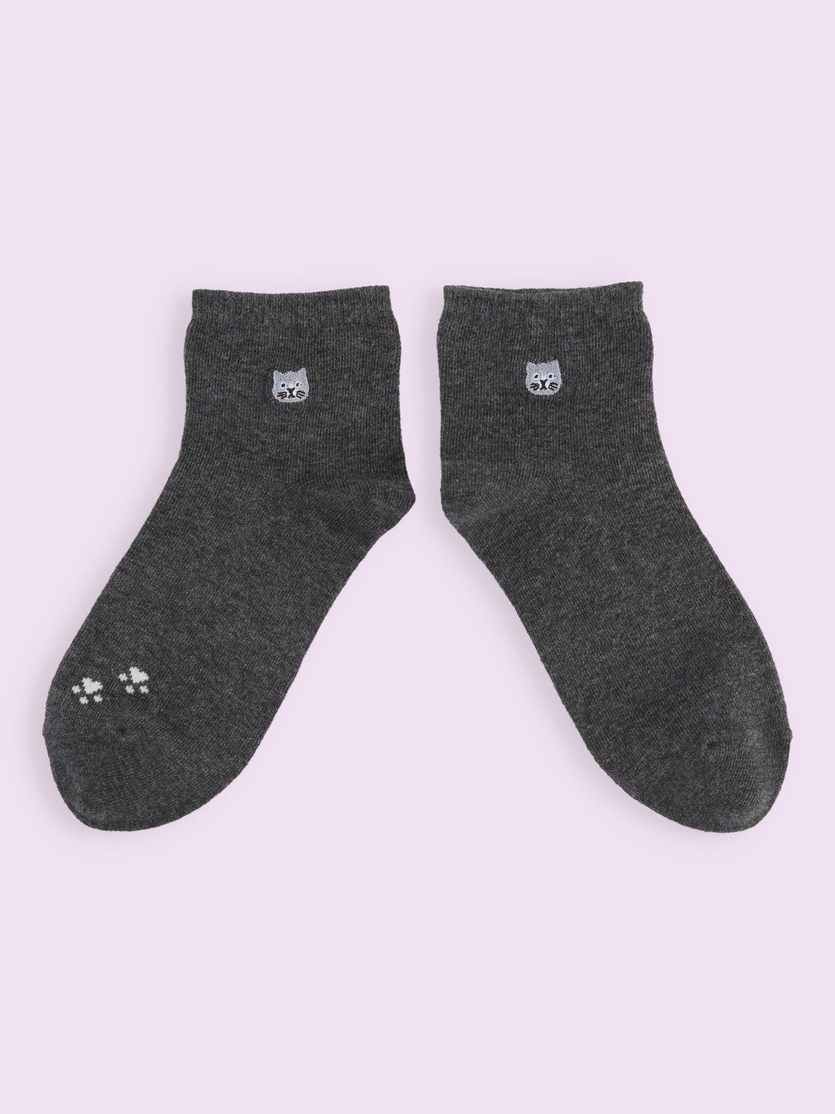 【3足1,485円】にゃんこ刺繍ショートソックス - チャコールモク＋ロシアンブルー