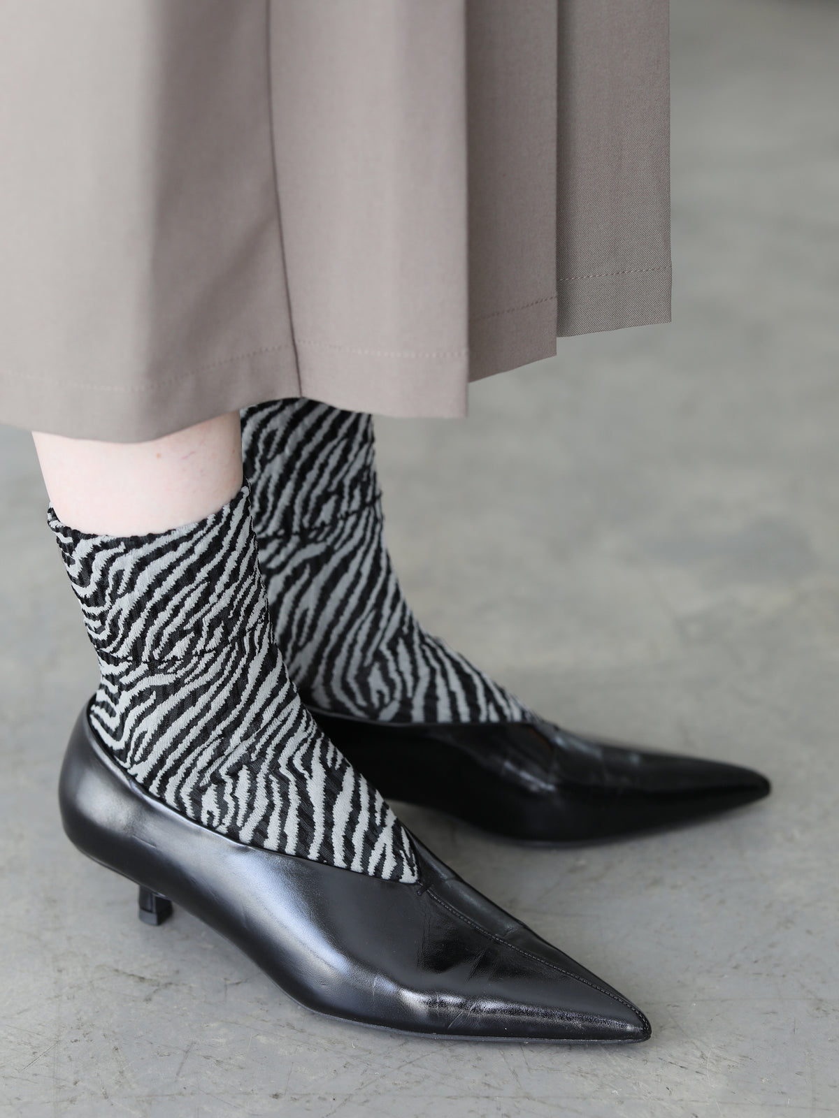 ゼブラ柄ショートソックス - クロ