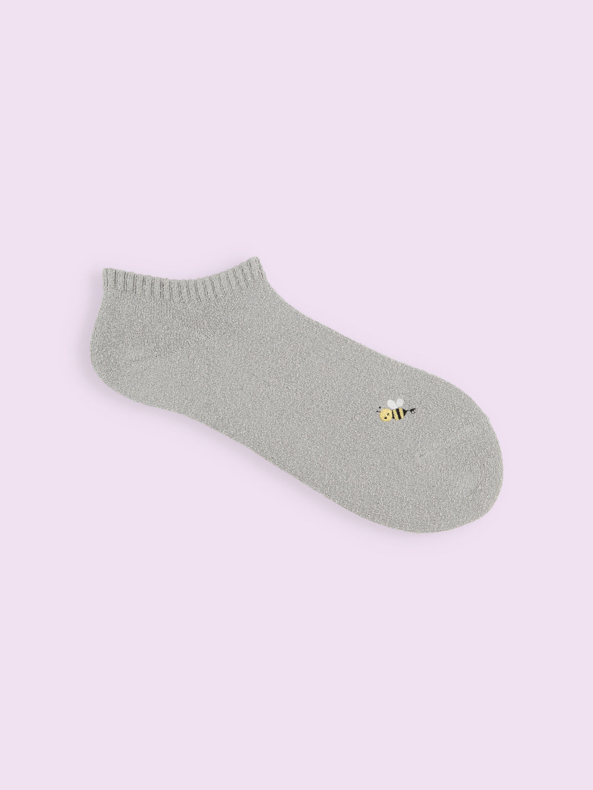 【3足1,485円】ブークレ刺繍スニーカー丈ソックス - グレー+ハチ
