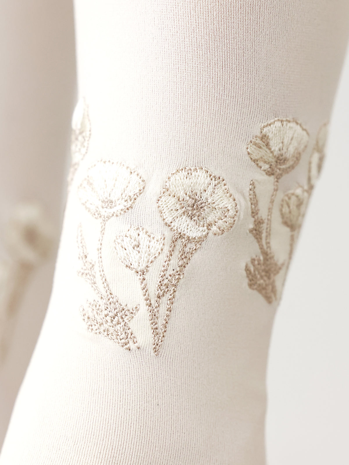 フラワー刺繍ハイソックス