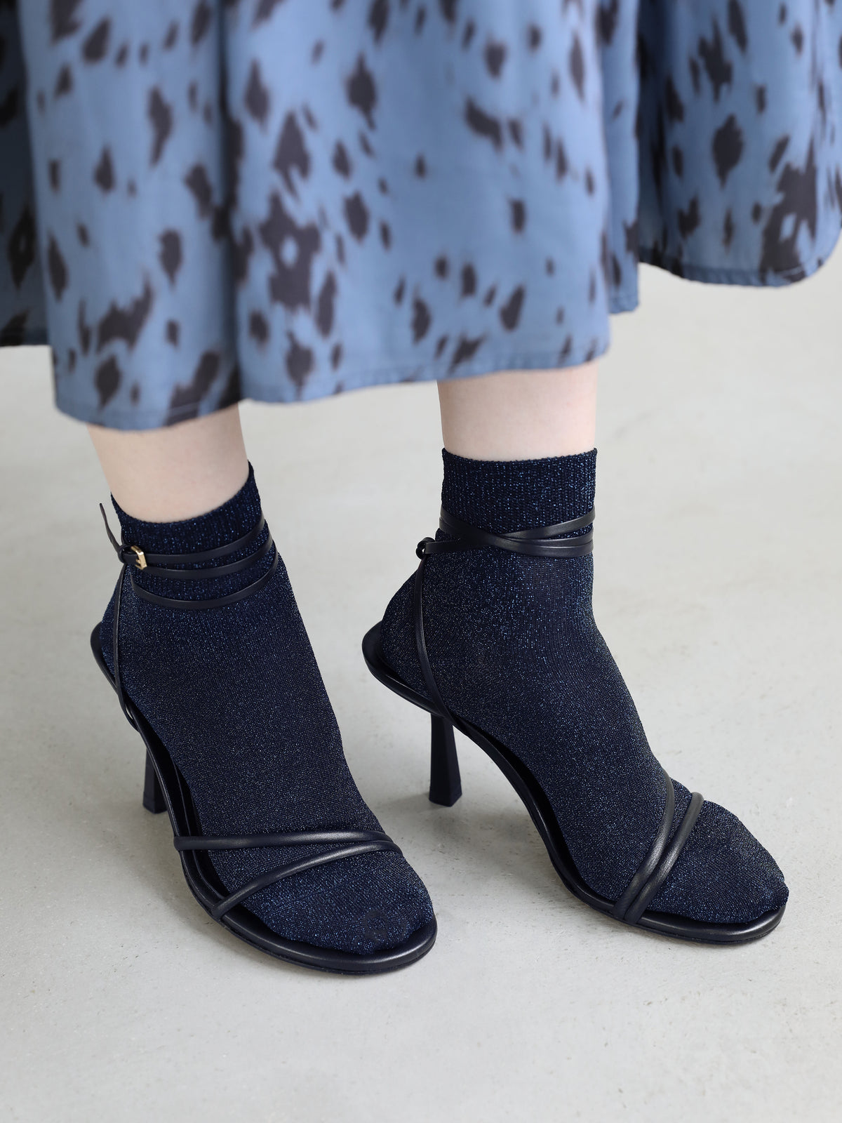 【定番】どんな服装にもあう足元キラめくラメショートソックス - コン