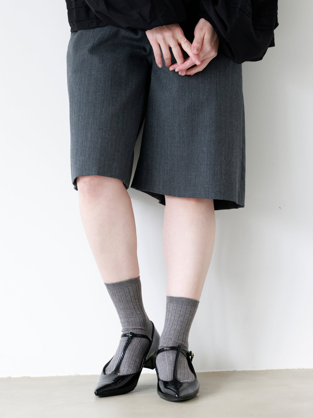 【WEB限定20色】軽やかにフィットするリブソックス - ミドルグレー