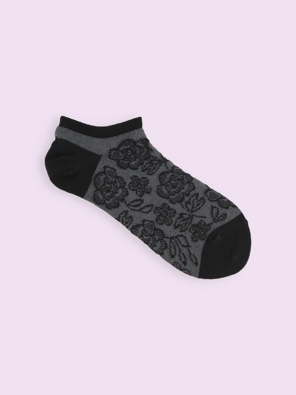 【3足1,485円】線画花柄フロートスニーカー丈ソックス - クロ