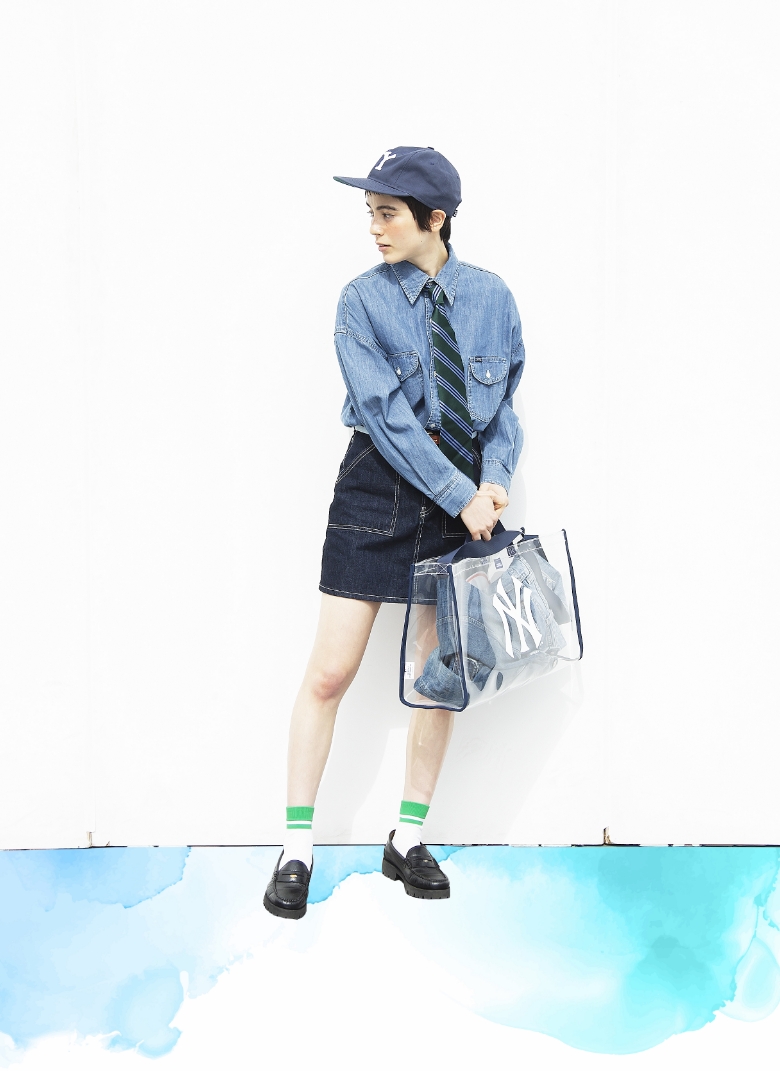 モデル女性と商品の画像 スライド1枚目